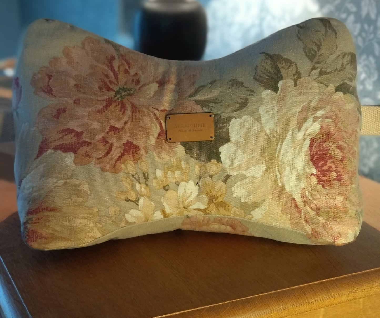 Coussin cale nuque nomade "Pivoines"